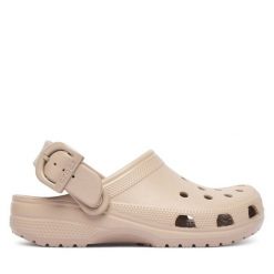 Klapki Crocs. Brązowe klapki damskie Crocs, bez wzorów, bez obcasa. Za 220.99 zł.