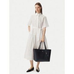Torebka Tommy Hilfiger. Czarne torebki klasyczne damskie Tommy Hilfiger, bez wzorów, bez dodatków. Za 649.99 zł.