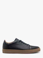 Granatowe buty typu trampki. Niebieskie trampki i tenisówki męskie Ryłko, bez wzorów, ze skóry, bez zapięcia. W wyprzedaży za 349.99 zł.