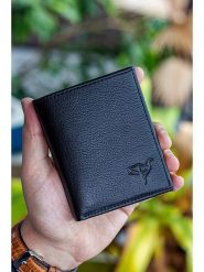 BAGmori Skórzany portfel w kolorze czarnym - 8 x 10 x 2 cm rozmiar: onesize. Czarne portfele męskie BAGmori, bez wzorów, z materiału. Za 86.99 zł.