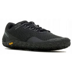 Buty sportowe damskie Merrel Vapro Glove 6. Czarne obuwie do biegania damskie MERRELL. W wyprzedaży za 449.99 zł.