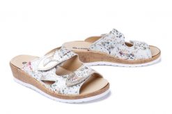 DR. BRINKMANN 701547-3 weiss/gold, klapki profilaktyczne damskie. Klapki damskie Dr. Brinkmann, bez wzorów, ze skóry, bez obcasa. Za 309.90 zł.