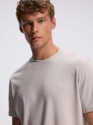 T-shirt regular z lyocellem - jasnoszary. Szare t-shirty męskie Reserved, l, bez wzorów, z dzianiny, bez kołnierzyka. Za 99.99 zł.