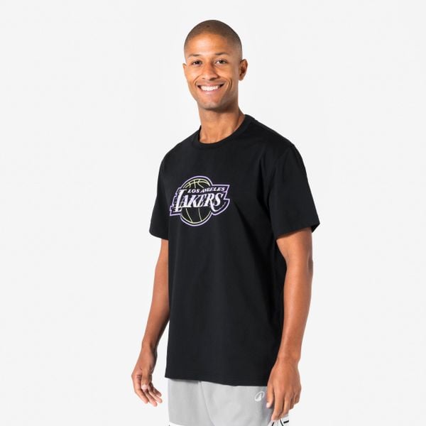 Koszulka do koszykówki unisex Tarmak NBA Lakers TS 900. Czarne bluzki damskie TARMAK, s, bez wzorów, z bawełny, sportowe, bez kołnierzyka, bez ramiączek. Za 89.99 zł.