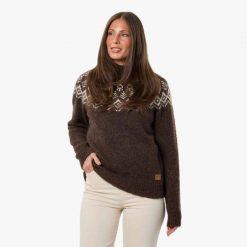 Sweter Wełniany Kobieta Lofoten Elastyczny W Cztery Strony. Brązowe swetry klasyczne damskie SWEDEMOUNT, xs, z materiału, bez kołnierzyka. Za 249.99 zł.