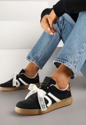 Czarne Sneakersy Typu Kultowe Tenisówki z Ozdobną Odpinaną Kokardą Korilinda. Czarne trampki i tenisówki damskie Renee, bez wzorów, z jeansu. Za 89.99 zł.