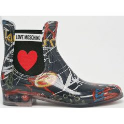 Love Moschino - Kalosze. Czarne kalosze damskie Love Moschino, bez wzorów, z gumy. W wyprzedaży za 319.90 zł.