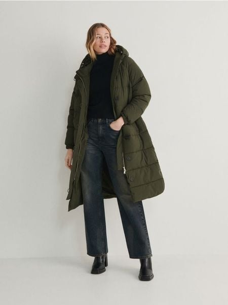 Długa kurtka z wiązaniem - zielony. Zielone kurtki damskie Reserved, l, bez wzorów, z tkaniny, bez kaptura. W wyprzedaży za 199.99 zł.