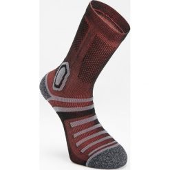 Skarpety sportowe do rugby Offload R520 Mid. Czarne skarpetki damskie OFFLOAD, bez wzorów, z dzianiny. Za 39.99 zł.