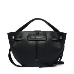 Torebka KARL LAGERFELD. Czarne torebki klasyczne damskie Karl Lagerfeld, bez wzorów, bez dodatków. Za 649.99 zł.