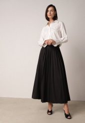 Czarna Wiskozowa Spódnica o Rozkloszowanym Kroju z Paskiem z Klamrą Lawedisa. Czarne spódniczki damskie Born2be, l, bez wzorów, z bawełny, biznesowe, maxi, rozkloszowane. Za 139.99 zł.