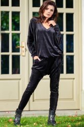 Czarna Wygodna Welurowa Bluza z Dekoltem w Szpic. Czarne bluzy bez kaptura damskie Awama, uniwersalny, z materiału. Za 182.90 zł.