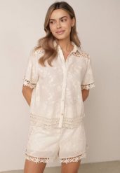 Beżowy Bawełniany Komplet w Stylu Boho Koszula i Szorty z Haftem Lephine. Brązowe koszule damskie Born2be, na lato, l, w ażurowe wzory, z bawełny, boho, bez kołnierzyka, bez ramiączek. Za 219.99 zł.