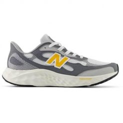 Buty do biegania męskie New Balance Arishi V4. Szare obuwie do biegania damskie New Balance. Za 601.00 zł.