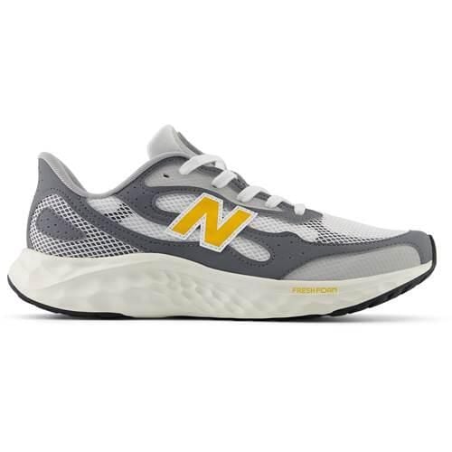 Buty do biegania męskie New Balance Arishi V4. Szare obuwie do biegania damskie New Balance. Za 613.00 zł.