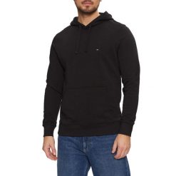 Bluza męska kangurka Tommy Hilfiger FLAG LOGO HOODY BLACK. Czarne bluzy bez kaptura męskie Tommy Hilfiger, m. W wyprzedaży za 269.00 zł.