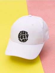 Czapka z daszkiem - biały. Białe czapki męskie Sinsay, bez wzorów. Za 9.99 zł.