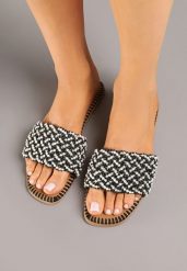 Czarne Klapki z Koralikami w Stylu Boho Sorea. Czarne klapki damskie Born2be, z aplikacjami, bez obcasa, na obcasie. Za 109.99 zł.