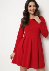 Czerwona Elegancka Sukienka o Rozkloszowanym Kroju Temitonia. Czerwone sukienki damskie Born2be, m, bez wzorów, eleganckie, bez kołnierzyka, bez ramiączek, mini, rozkloszowane. W wyprzedaży za 111.99 zł.