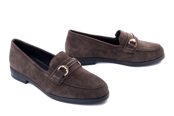 Rieker 46262-25 brown, półbuty damskie. Brązowe półbuty damskie Rieker, bez wzorów, ze skóry, bez obcasa. Za 389.90 zł.