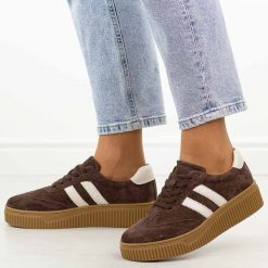 Brązowe skórzane półbuty damskie Filippo Dp6776/26. Brązowe półbuty damskie Filippo, bez wzorów, z jeansu, eleganckie, bez obcasa, na platformie. Za 249.00 zł.