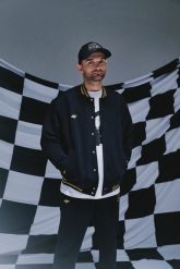 4F Bluza bomberka uniseks 4F x Bartosz Zmarzlik - czarna XS. Czarne bluzy sportowe damskie 4f, xs, bez wzorów, z dzianiny. Za 219.99 zł.