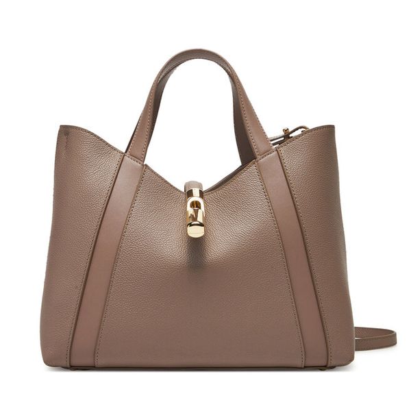 Torebka Furla. Brązowe torebki klasyczne damskie Furla, bez wzorów, bez dodatków. Za 1,369.00 zł.