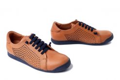 MANITU 840131-21 cognac, półbuty damskie. Brązowe półbuty damskie Manitu, bez wzorów, ze skóry, bez obcasa. Za 258.93 zł.