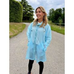 Kurtka przeciwdeszczowa dla kobiet do jazdy konnej Ju & Pa Marion. Czerwone kurtki przeciwdeszczowe damskie JU ET PA, uniwersalny, bez kaptura. W wyprzedaży za 269.00 zł.
