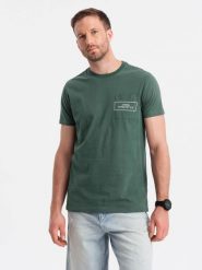 Bawełniany t-shirt męski z nadrukiem na kieszonce Ombre Streetstyle – ciemnozielony V4 - Rozmiar: S. Zielone t-shirty męskie Ombre Clothing, m, bez wzorów, z bawełny, bez kołnierzyka. W wyprzedaży za 24.99 zł.