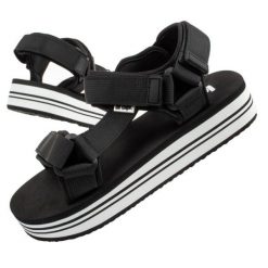 Sandały Lee Cooper LCW-24-05-2753L czarne. Czarne sandały damskie bez wzorów, z materiału, bez obcasa. Za 242.91 zł.