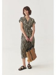 TATUUM Sukienka w kolorze kremowo-czarnym rozmiar: 46. Brązowe sukienki damskie Tatuum, bez wzorów, bez kołnierzyka, bez ramiączek, maxi. Za 168.95 zł.