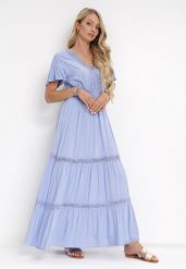 Jasnoniebieska Sukienka Maxi z Gumką w Talii i Koronkowymi Lamówkami Kelbie. Niebieskie sukienki damskie Born2be, l, z aplikacjami, z koronki, bez kołnierzyka, bez ramiączek, maxi, rozkloszowane. W wyprzedaży za 71.99 zł.