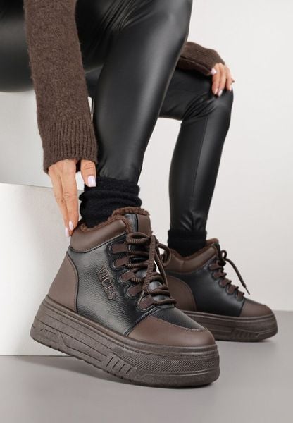 Czarno-Brązowe Sneakersy Śniegowce Vices na Grubej Podeszwie z Tłoczeniem Ozdobione Napisem Fettania. Czarne śniegowce damskie Born2be, z jeansu. Za 99.99 zł.