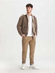 Kurtka sherpa - brązowy. Brązowe kurtki męskie Sinsay, l, bez wzorów, z bawełny, bez kaptura. Za 119.99 zł.