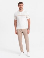Męskie spodnie o klasycznym kroju w delikatną kratę - piaskowe V2 - Rozmiar: XL. Spodnie materiałowe męskie Ombre Clothing, bez wzorów, z materiału, klasyczne. W wyprzedaży za 179.99 zł.