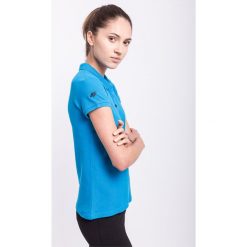 Koszulka polo damska TSD051 - niebieski jasny. Niebieskie bluzki sportowe damskie 4f, na jesień, bez wzorów, z bawełny, bez ramiączek. W wyprzedaży za 29.99 zł.