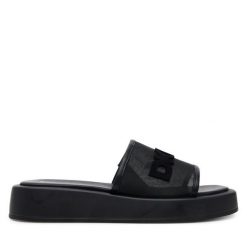 Klapki DKNY. Czarne klapki damskie DKNY, bez wzorów, bez obcasa. Za 399.99 zł.