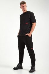 Spodnie dresowe męskie cargo KARL LAGERFELD. Spodnie dresowe męskie Karl Lagerfeld, bez wzorów, z dresówki. W wyprzedaży za 664.30 zł.