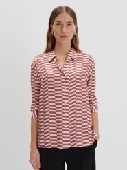Someday. Koszula w kolorze kremowo-czerwonym rozmiar: 38. Brązowe koszule damskie Someday, bez wzorów, z wiskozy, bez kołnierzyka, bez ramiączek. Za 195.99 zł.