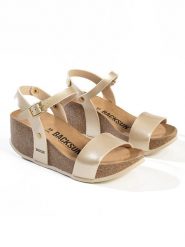 BACKSUN Sandały "Hongkong" w kolorze złotym na koturnie rozmiar: 40. Żółte sandały damskie Backsun, bez wzorów, z materiału, bez obcasa, na koturnie. Za 130.99 zł.