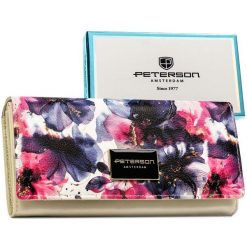 Elegancki portfel damski w kwiaty wykonany ze skóry naturalnej i ekologicznej zamykany zatrzaskiem PTN PX22-PF1 Peterson. Portfele damskie Peterson, bez wzorów, ze skóry. Za 124.99 zł.