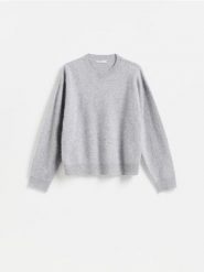 Wełniany sweter - jasnoszary. Szare swetry klasyczne damskie Reserved, l, z wełny, bez kołnierzyka. Za 259.99 zł.