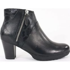 BOTKI DAMSKIE TAM 25330 CZA. Botki damskie Tamaris, z futra, bez obcasa, bez zapięcia. Za 269.00 zł.