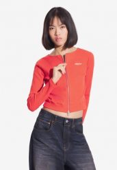 Top sportowy damski Prosto Zip Ribbed na suwak. Czerwone topy sportowe damskie Prosto., m, z aplikacjami, z bawełny, bez ramiączek. Za 118.99 zł.