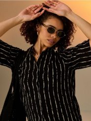 Okrągłe okulary przeciwsłoneczne w metalowych oprawkach - złoty. Żółte okulary przeciwsłoneczne damskie Sinsay, okrągłe. Za 19.99 zł.