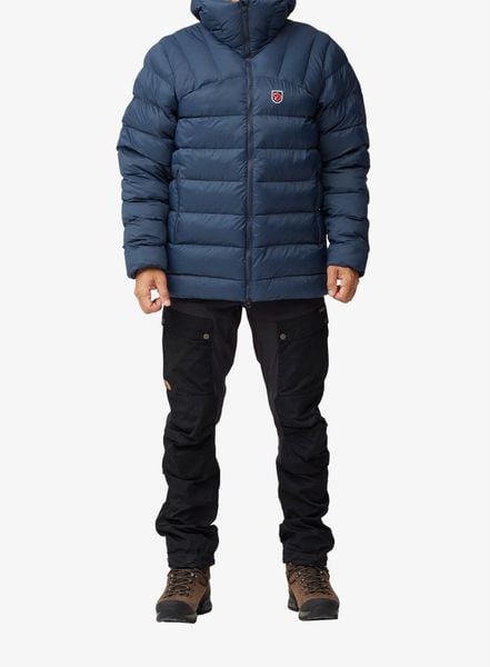 Kurtka ocieplana męska Fjallraven Expedition Mid Winter Jacket. Niebieskie kurtki męskie Fjällräven, m, bez wzorów, z materiału, z kapturem. Za 1,693.99 zł.