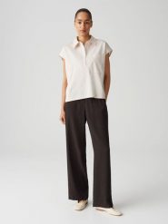 OPUS Bluzka "Fajora" w kolorze kremowym rozmiar: 42. Brązowe bluzki damskie Opus, bez wzorów, bez kołnierzyka, bez ramiączek. Za 117.99 zł.