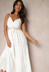 Biała Haftowana Sukienka z Bawełny na Ramiączkach w Stylu Boho Cyravia. Białe sukienki damskie Renee, na spacer, na lato, m, bez wzorów, z bawełny, boho, bez kołnierzyka, bez ramiączek, maxi. W wyprzedaży za 111.99 zł.