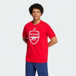 Koszulka Arsenal DNA Graphic. Czerwone t-shirty sportowe męskie Adidas, xl, z dzianiny, bez ramiączek, do piłki nożnej. Za 149.00 zł.
